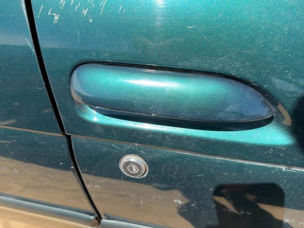 1999 Chevy Lumina Passenger Right Front Outside Door Handle Oem Jasper Green 56U — photo 2