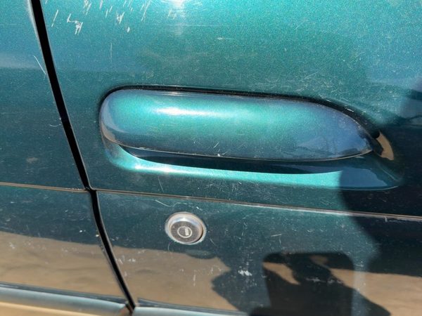 1999 Chevy Lumina Passenger Right Front Outside Door Handle Oem Jasper Green 56U — photo 3