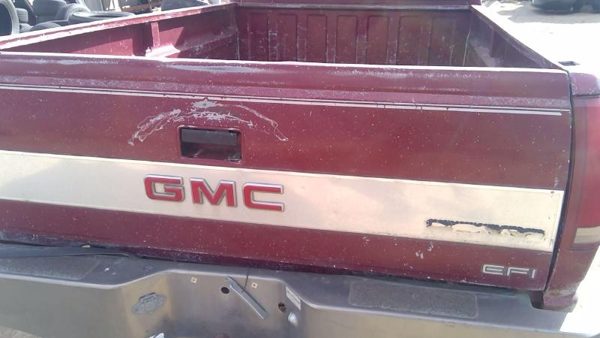 1988 GMC Sierra Trunk/decklid/hatch/tailgate Red — photo 4