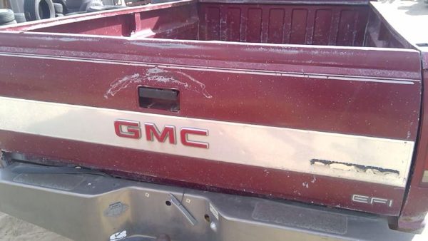 1988 GMC Sierra Trunk/decklid/hatch/tailgate Red — photo 3