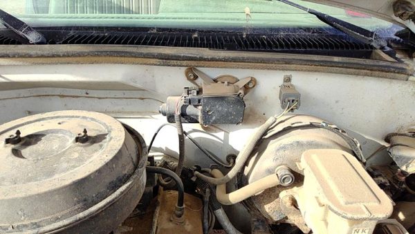 1988-1999 Chevy Silverado 1500 Windshield Wiper Motor Oem 12368702 — photo 2