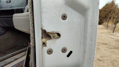 1991-2001 Jeep Cherokee Passenger Right Front Door Latch With Rods/Cables Oem