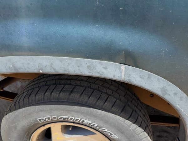 94 Explorer 2 Dr Passenger Right Rear Wheel Flare Moulding Oem Back Green Na — photo 4