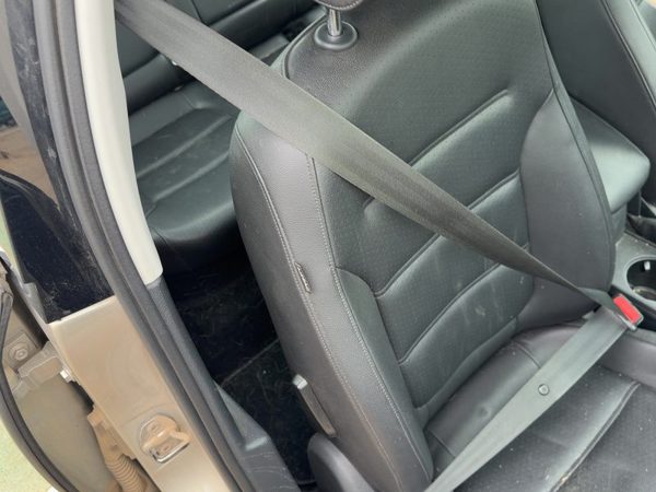 2011-2018 Vw Jetta Passenger Right Front Seat Belt Retractor Oem Shoulder Black — photo 3