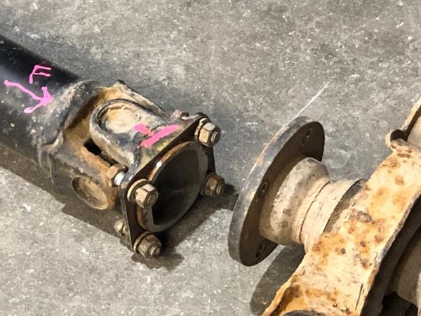 96-99 Subaru Legacy Outback Rear Driveshaft Oem Back Drive Line 2.5L At 2 Pieces — photo 9