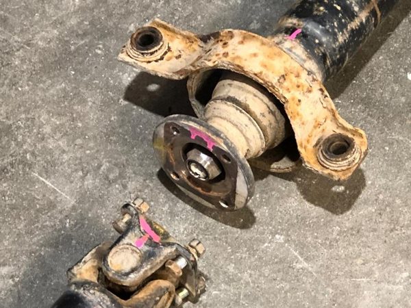 96-99 Subaru Legacy Outback Rear Driveshaft Oem Back Drive Line 2.5L At 2 Pieces — photo 8