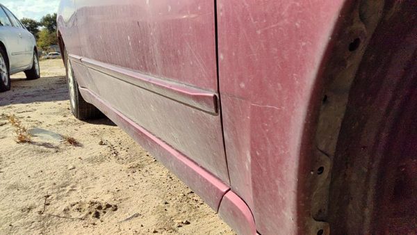 2006 Mitsubishi Galant Front Door RH 4DR P06 Ultra Red Pearl — photo 5