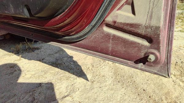 2006 Mitsubishi Galant Front Door RH 4DR P06 Ultra Red Pearl — photo 6