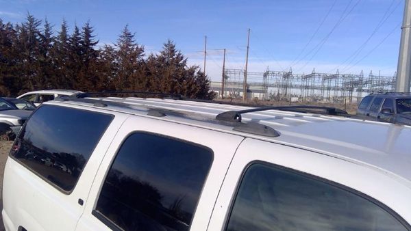 02-14 Chevy Suburban Luggage Rack Cross Bars Only Oem Roof — photo 3