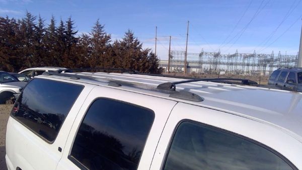 02-14 Chevy Suburban Luggage Rack Cross Bars Only Oem Roof — photo 4