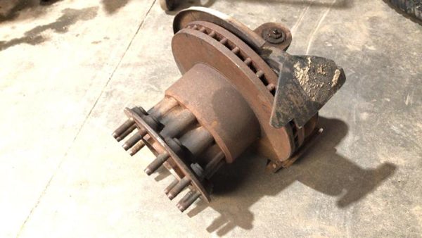 1988-1997 Ford F450 Driver Left Front Spindle Steering Knuckle With Wheel Hub — photo 4