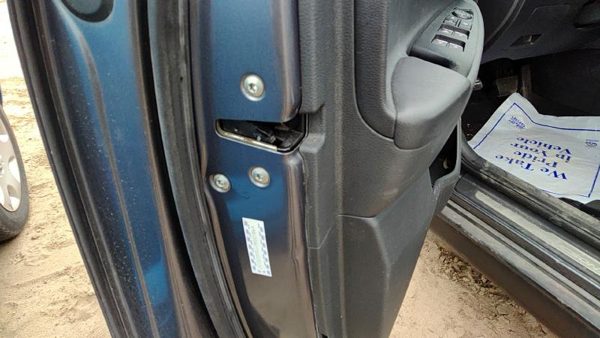 2016-2021 Hyundai Tucson Driver Left Front Door Latch With Rods/Cables Oem — photo 2