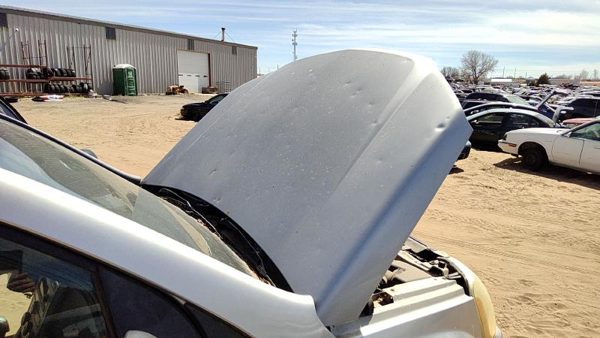 2007 Chevrolet Equinox Hood Silver 67U — photo 1