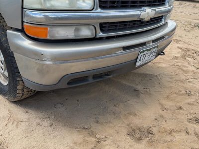 2000-2006 Chevy Suburban Front Bumper With Brackets Assembly Oem Pewter 11U
