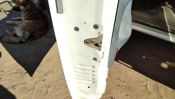 92-97 Ford F350 Driver Left Front Door Latch With Rods/Cables Oem — photo 3