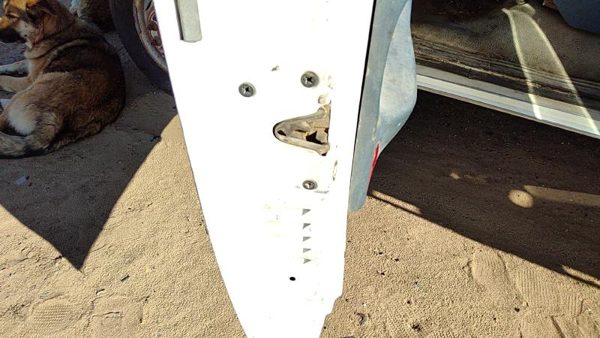 92-97 Ford F350 Driver Left Front Door Latch With Rods/Cables Oem — photo 2