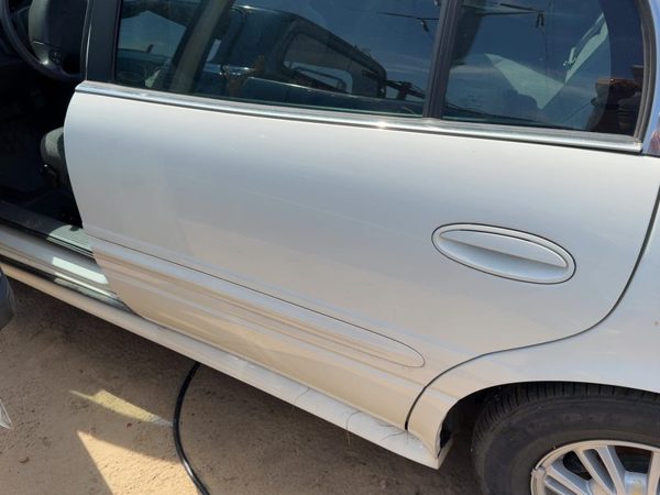 2005 Buick LeSabre Rear Door LH White 40U — photo 2