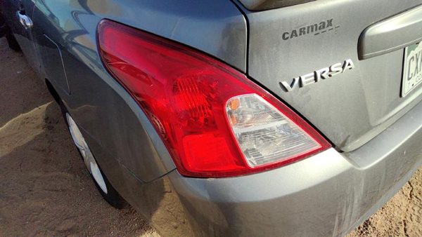 2012-2019 Nissan Versa Driver Left Tail Light Brake Lamp Oem Rear 265553An0a — photo 2