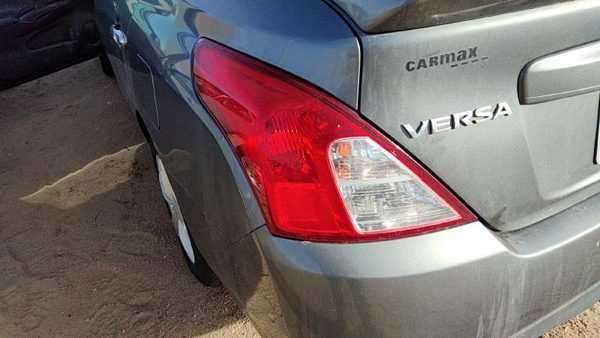 2012-2019 Nissan Versa Driver Left Tail Light Brake Lamp Oem Rear 265553An0a — photo 1