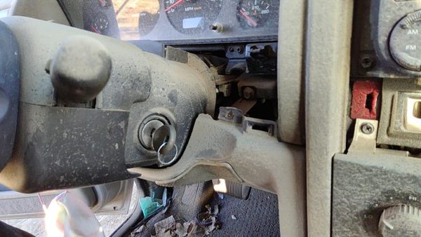 01-04 Jeep Grand Cherokee Ignition Switch Assembly With Key Complete Electrical — photo 1