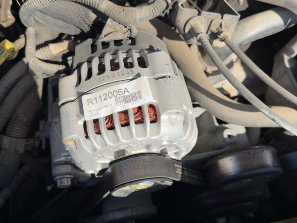 2001-2005 Chevy S10 Blazer Alternator 4.3L 19244795 — photo 6