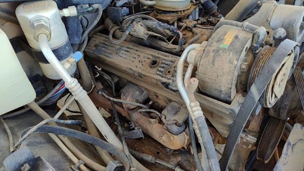 1992 GMC Sierra Cylinder Head 2500 5.7L Rh — photo 3
