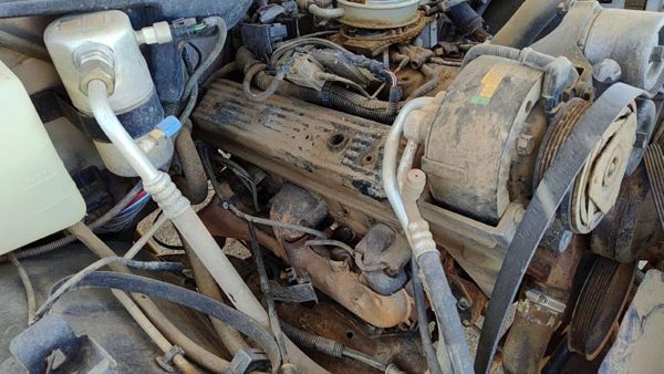 1992 GMC Sierra Cylinder Head 2500 5.7L Rh — photo 2