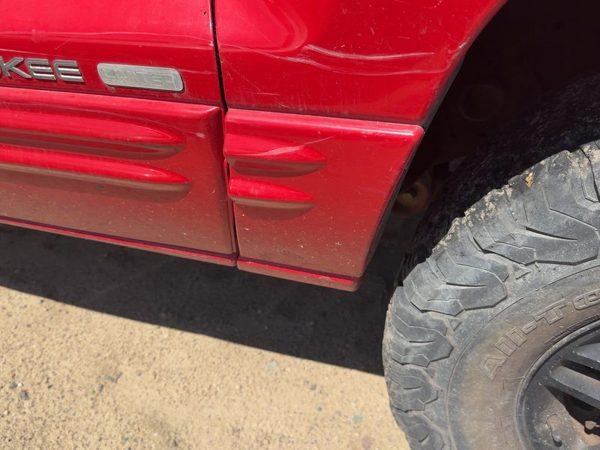99-04 Grand Cherokee Passenger Moulding From Fender Trim Strip Flame Red Pr4 — photo 4
