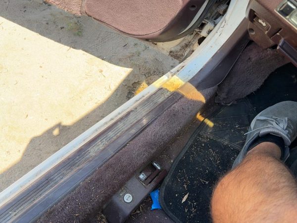 86-89 Accord Lx Driver Left Lower Sill Step Moulding Trim Panel Oem Sedan Maroon — photo 1