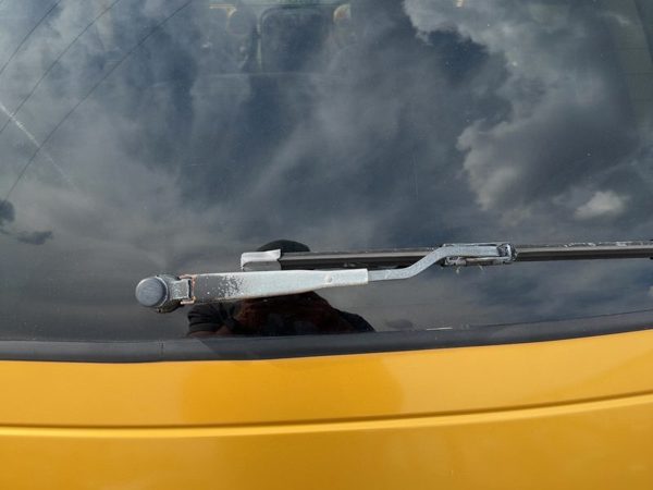 01-02 Pt Cruiser Back Glass Wiper Arm Oem Rear Window Blade Liftgate Hatch — photo 1
