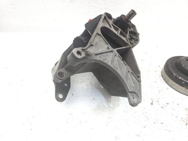1988-1995 Chevy Silverado 1500 Power Steering Pump With Mount Bracket Oem — photo 8