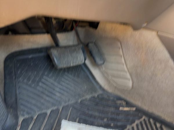 1997-2001 Toyota Camry Gas Pedal Assembly OEM Accelerator — photo 1