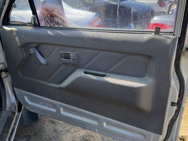 1990-1995 Isuzu Pup Passenger Right Front Door Trim Panel Gray — photo 1