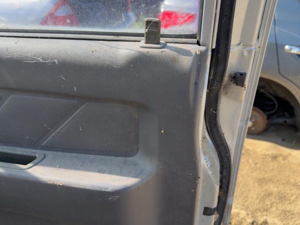 1990-1995 Isuzu Pup Passenger Right Front Door Trim Panel Gray — photo 2