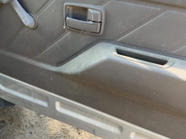 1990-1995 Isuzu Pup Passenger Right Front Door Trim Panel Gray — photo 4