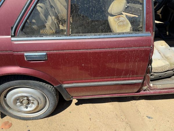 1987 Nissan Maxima Rear Door RH Red — photo 3