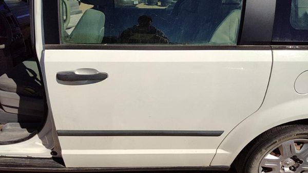 2008 Dodge Grand Caravan Rear Door LH White PW1 — photo 2