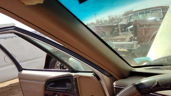 91-96 Buick Park Ave Ultra Driver Left A Pillar Trim Windshield Post Panel Tan — photo 2