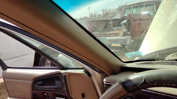 91-96 Buick Park Ave Ultra Driver Left A Pillar Trim Windshield Post Panel Tan — photo 3