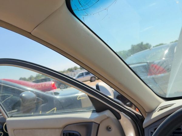 2002 Hyundai Elantra Driver Left A Pillar Trim Windshield Post Panel Oem Gray Ze — photo 2