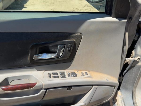 04-06 Cadillac Srx Driver Left Front Door Trim Panel With Master Switch Gray 132 — photo 5