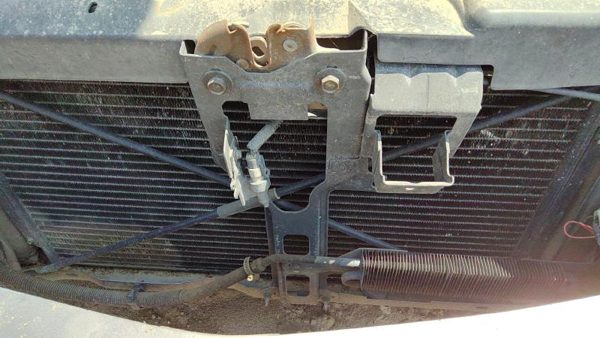 1996-1999 Cadillac Deville Hood Latch Assembly With Bracket Oem — photo 1
