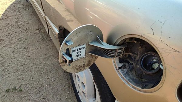 93-96 Saturn Sc2 Coupe Fuel Tank Door With Hinge Gas Lid Oem Filler Gold — photo 4