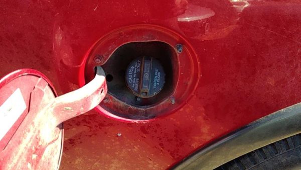 1999-2004 Ford F150 Fuel Filler Neck Assembly With Gas Cap Oem 1L3Z9034Da — photo 2