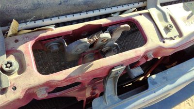1993-1997 Nissan Hardbody Hood Latch Assembly With Bracket Oem 6250070P00