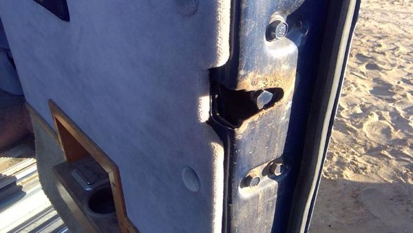 85-96 Chevy G20 Van Passenger Right Rear Door Latch With Rods/Cables Oem Back — photo 5