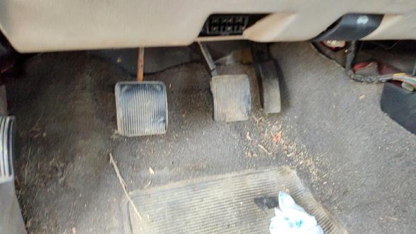 1998-2001 Mazda B2500 Complete Clutch And Brake Pedal Assembly Oem — photo 3