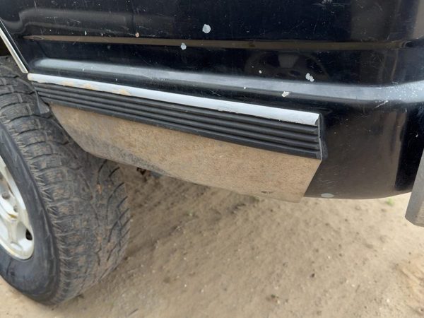 1988-1994 Chevrolet K1500 Driver Rear Box Moulding — photo 1