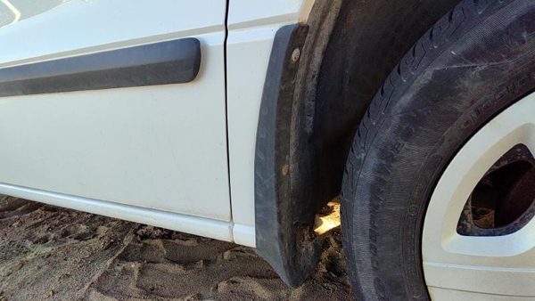 2004-2007 Ford Freestar Passenger Right Moulding From Fender Oem Trim Strip — photo 3