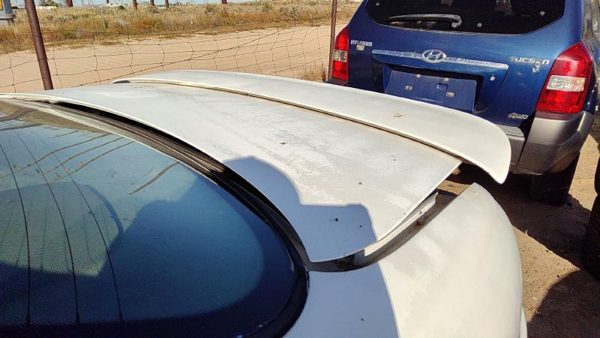 1994 Pontiac Bonneville Trunk/decklid/hatch/tailgate White — photo 3